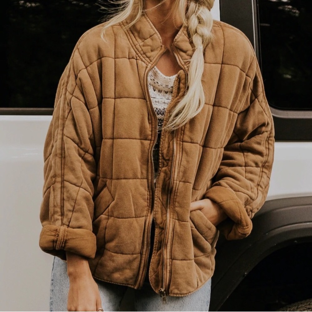 Free People | Dolman Quilted Jacket (color:Peru)